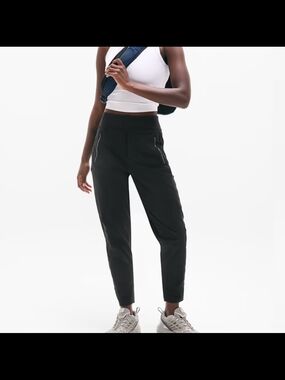 Athleta Black Cropped Performance Joggers